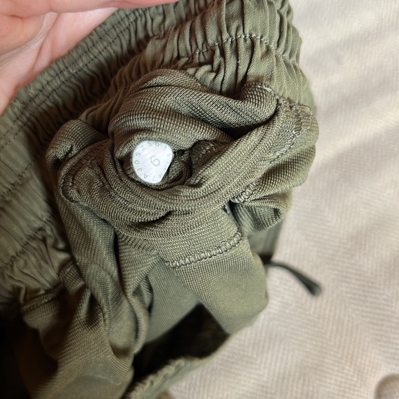 Lululemon hotty hot shorts - Picture 3 of 3